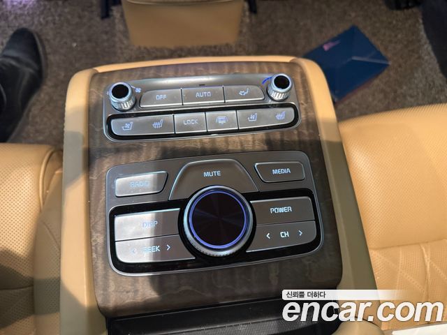 Kia K9 2023 — photo 18