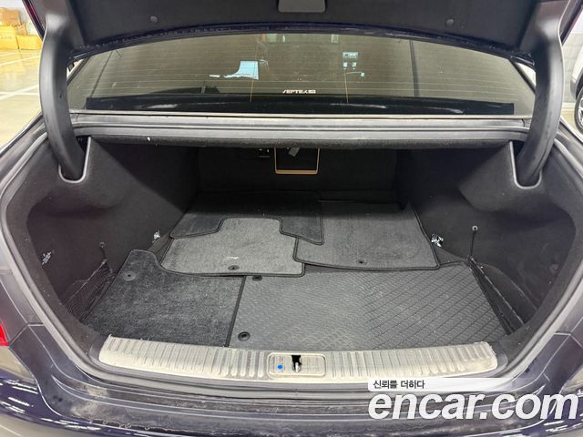 Kia K9 2023 — photo 19