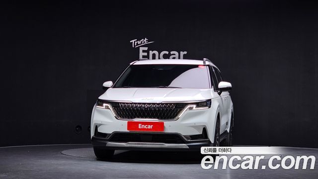 Kia Canival 2023 — photo 3