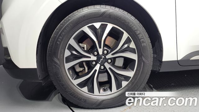 Kia Canival 2023 — photo 5