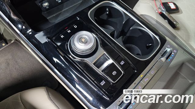 Kia Canival 2023 — photo 12