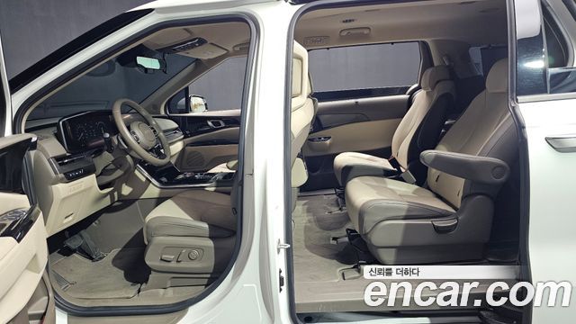 Kia Canival 2023 — photo 17