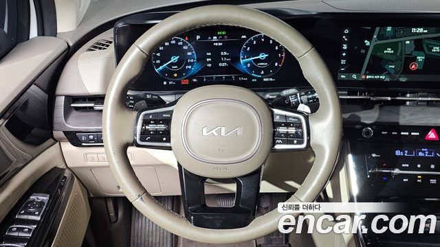Kia Canival 2023 — photo 21