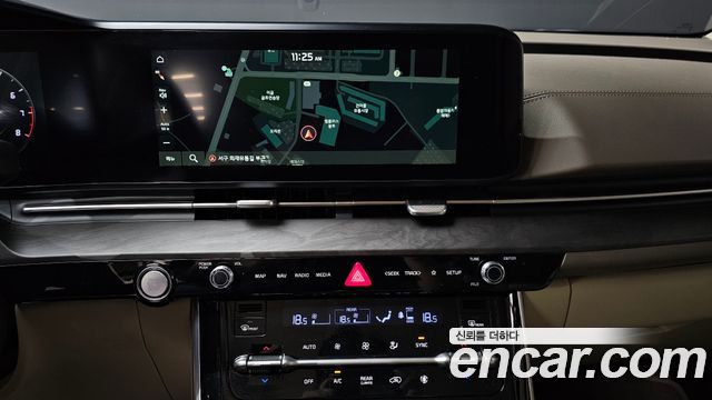 Kia Canival 2023 — photo 25