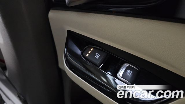 Kia Canival 2023 — photo 32