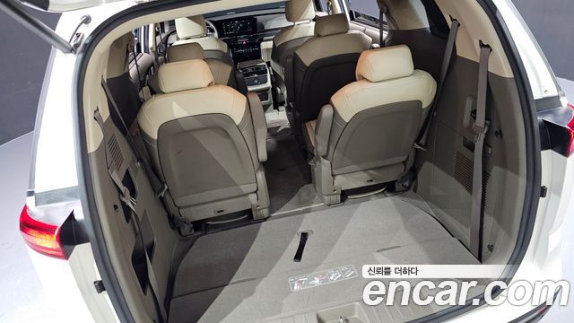 Kia Canival 2023 — photo 34