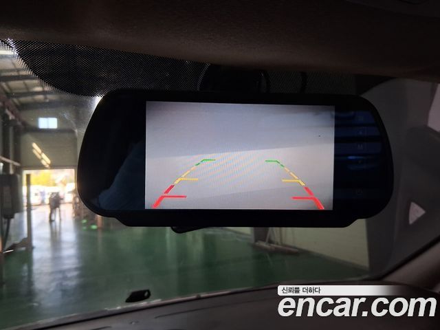 Hyundai Starex 2017 — photo 13