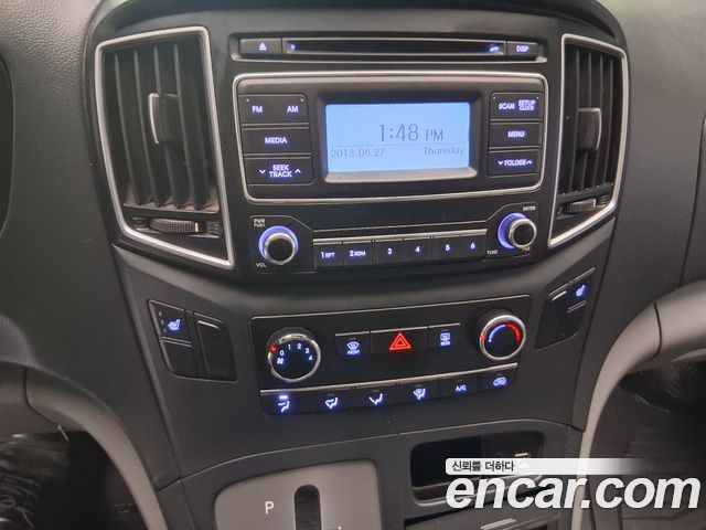 Hyundai Starex 2017 — photo 15