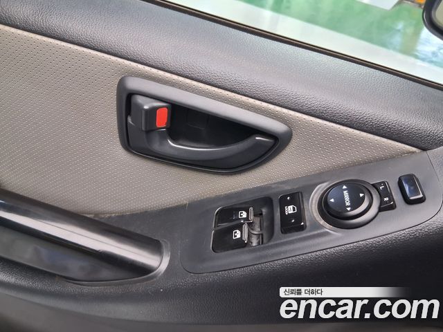 Hyundai Starex 2017 — photo 19