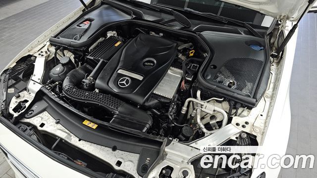 Mercedes-Benz E-Class 2017 — photo 6
