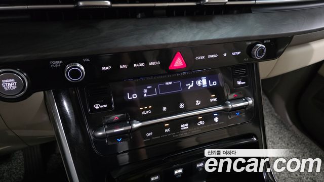 Kia Canival 2023 — photo 24