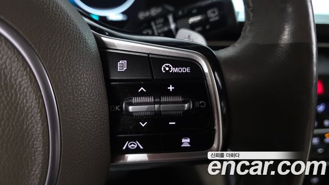 Kia Canival 2023 — photo 25