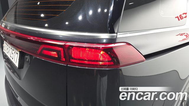 Kia Canival 2023 — photo 9