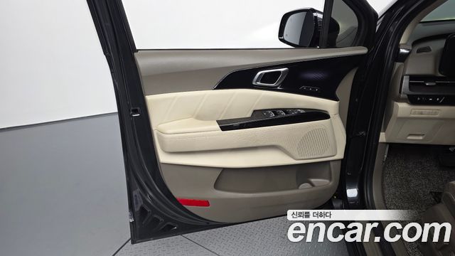 Kia Canival 2023 — photo 15