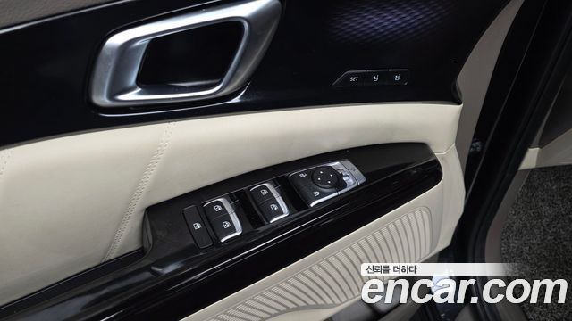Kia Canival 2023 — photo 29