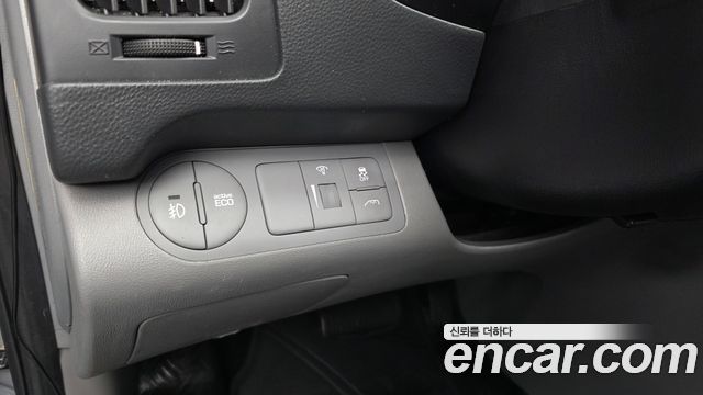 Hyundai Starex 2018 — photo 25