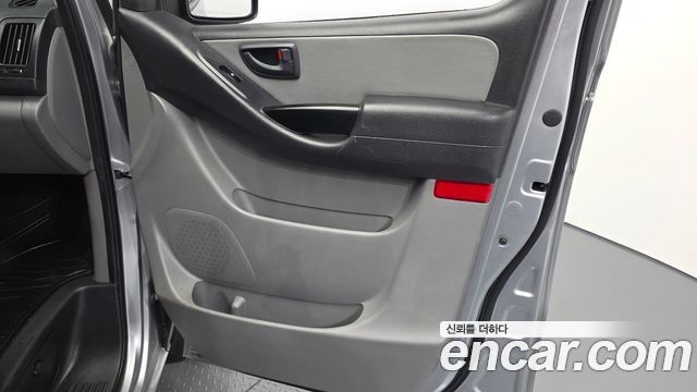 Hyundai Starex 2018 — photo 14