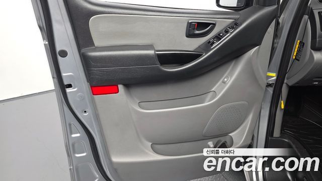 Hyundai Starex 2018 — photo 15