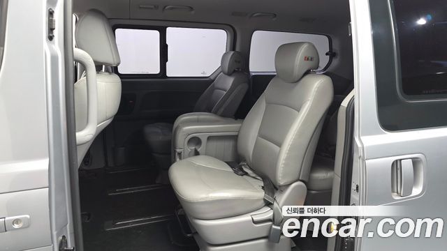 Hyundai Starex 2018 — photo 16