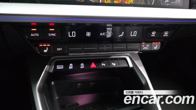 Audi A3 2022 — photo 23