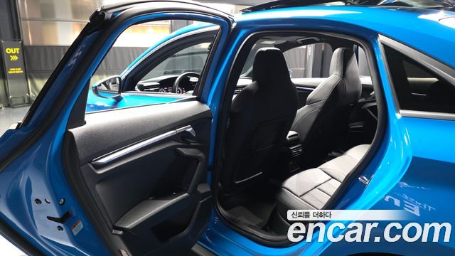 Audi A3 2022 — photo 16