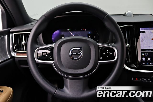 Volvo S60 2023 — photo 12
