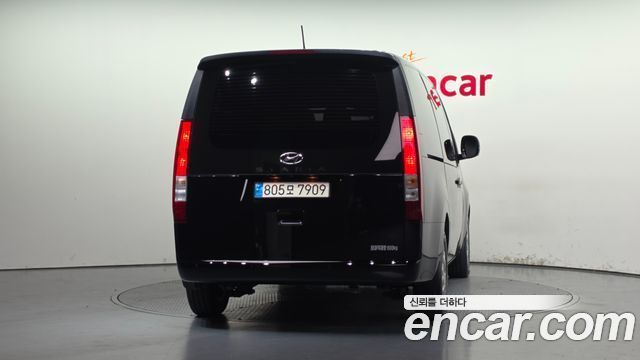 Hyundai Staria 2022 — photo 4