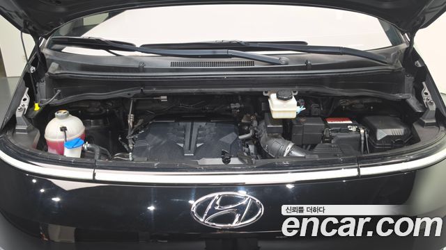 Hyundai Staria 2022 — photo 6