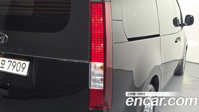 Hyundai Staria 2022 — photo 9