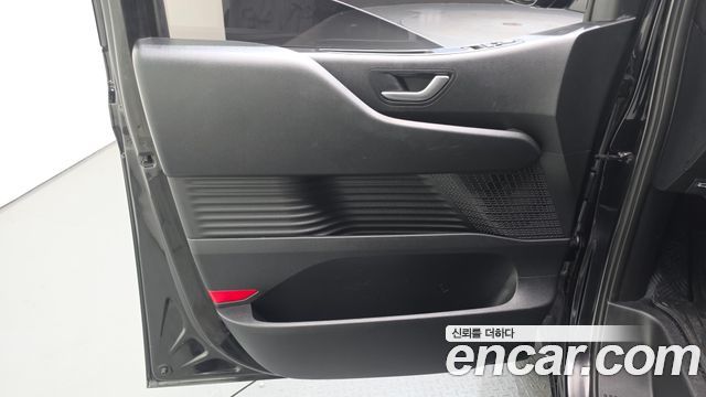 Hyundai Staria 2022 — photo 14