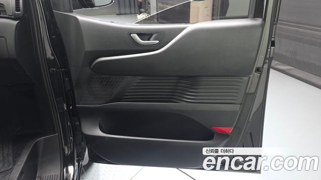 Hyundai Staria 2022 — photo 15