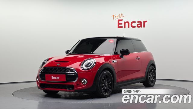Mini Cooper 2020 — photo 1