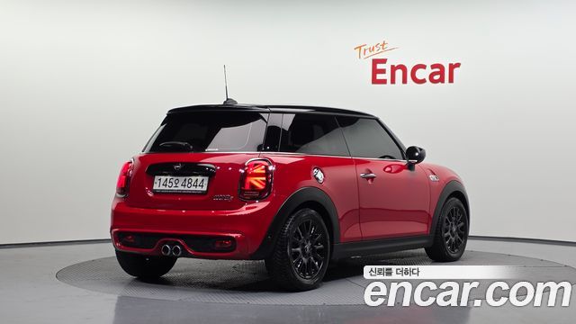 Mini Cooper 2020 — photo 2