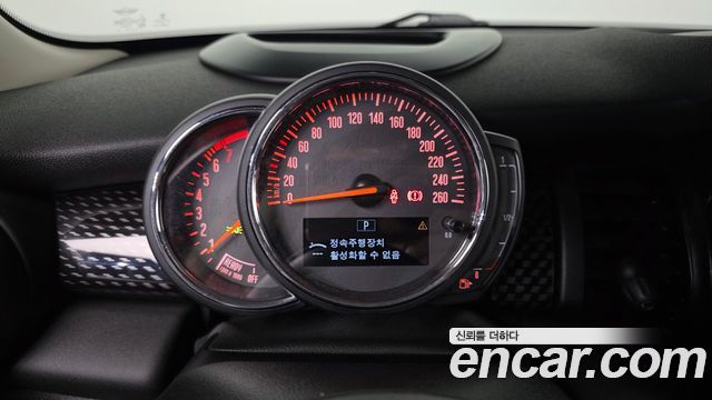 Mini Cooper 2020 — photo 11