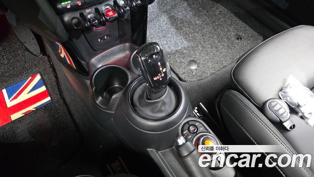 Mini Cooper 2020 — photo 12