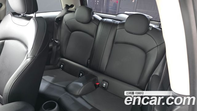 Mini Cooper 2020 — photo 17