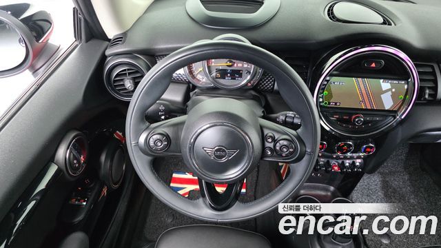 Mini Cooper 2020 — photo 20