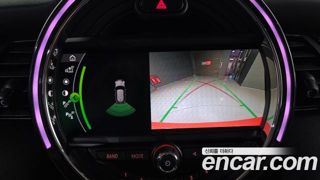 Mini Cooper 2020 — photo 21