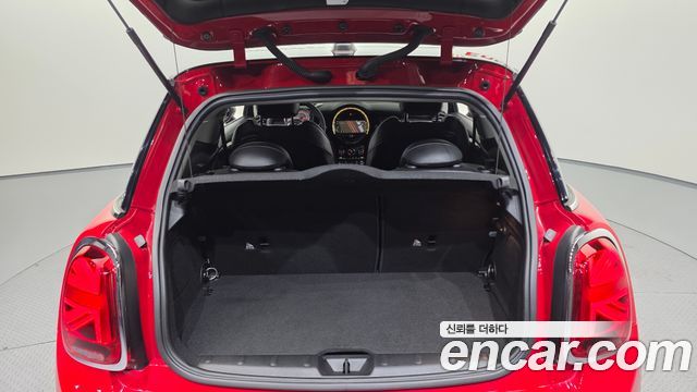 Mini Cooper 2020 — photo 27