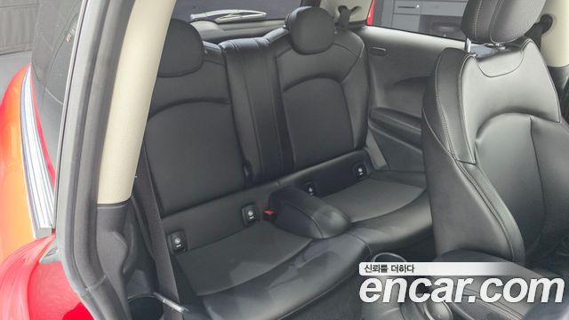 Mini Cooper 2020 — photo 30