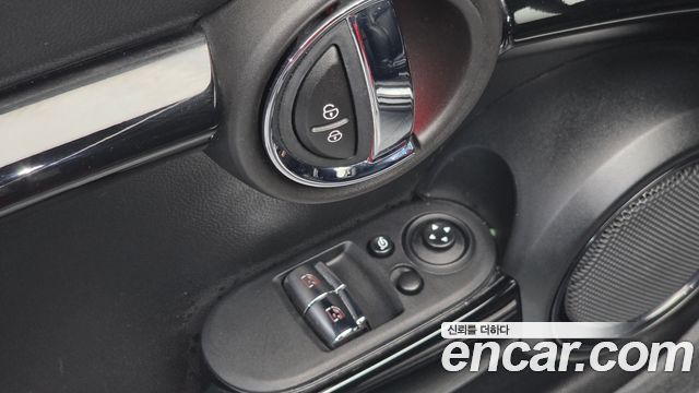 Mini Cooper 2020 — photo 36