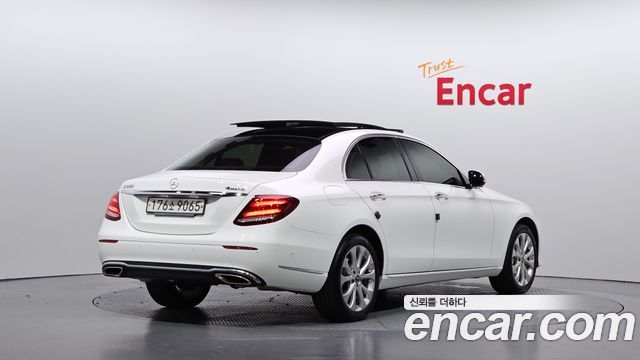 Mercedes-Benz E-Class 2019 — photo 2