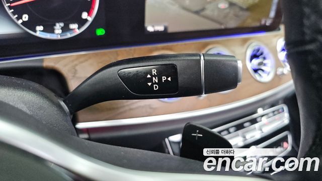 Mercedes-Benz E-Class 2019 — photo 12