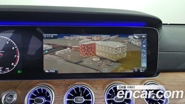 Mercedes-Benz E-Class 2019 — photo 18