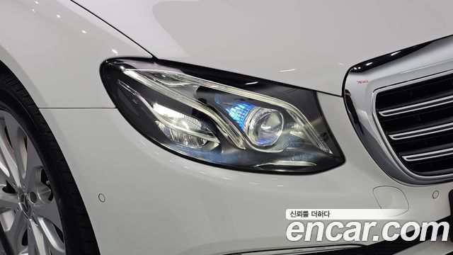 Mercedes-Benz E-Class 2019 — photo 8
