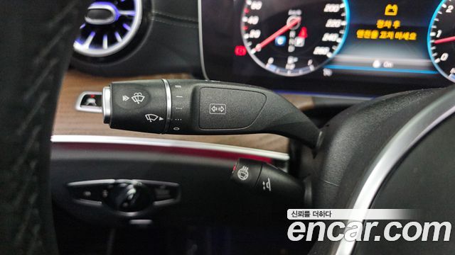 Mercedes-Benz E-Class 2019 — photo 28