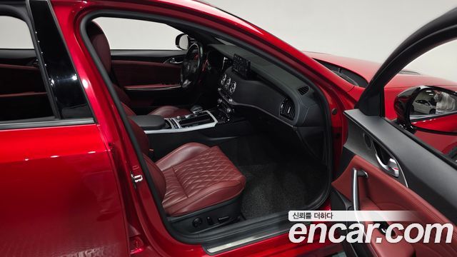 Kia Stinger 2021 — photo 17