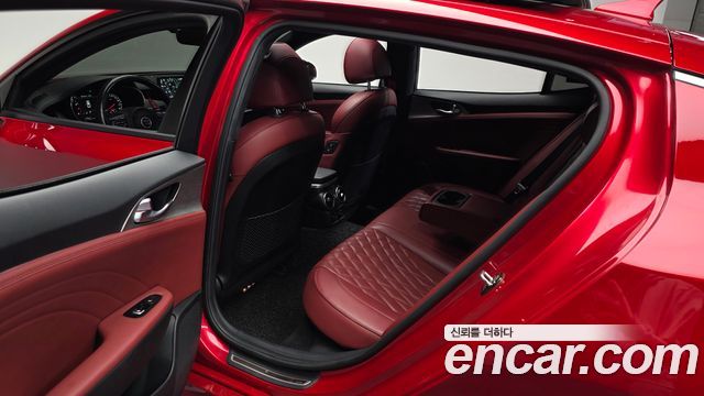 Kia Stinger 2021 — photo 16