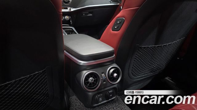 Kia Stinger 2021 — photo 36