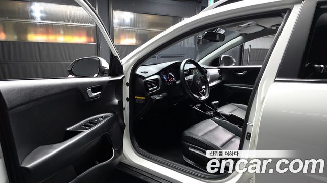 Kia Stonic 2020 — photo 13
